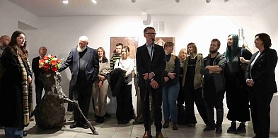 Fotorelacja: Wernisaż wystawy „Między linią a formą II”
