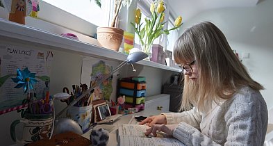 Ekspertka: dzieci prowadzą siedzący tryb życia, co odbija się w postawie ciała-57133