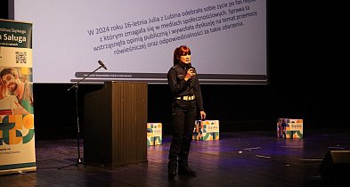 W RYTMIE BEZPIECZNYCH DRÓG w Zawierciu. Młodzi usłyszeli ważny przekaz!