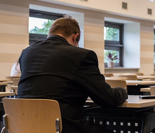 Zmiany w przepisach o wynagrodzeniach. Zapłacą za gotowość do pracy-60496