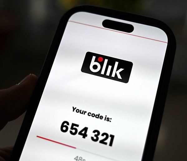 Codzienny przelew BLIK do znajomego? Skarbówka może to sprawdzać-60718