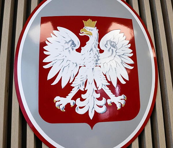 Polski konsulat w Brukseli oblany czerwoną farbą-62730