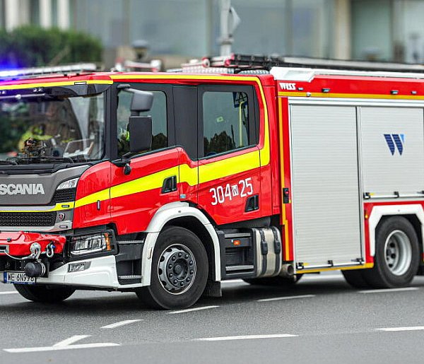 PSP: od 24 do 26 grudnia 3434 interwencje strażaków i 598 pożarów w budynkach mies-62964