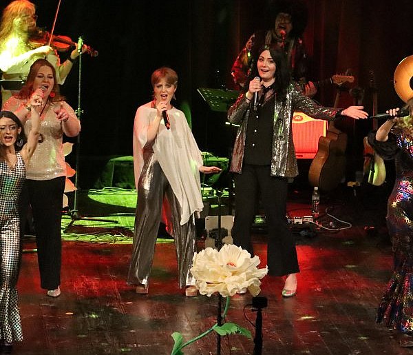 Zawiercie w rytmie lat 70. Niezwykły koncert w MOK Zawiercie za nami!