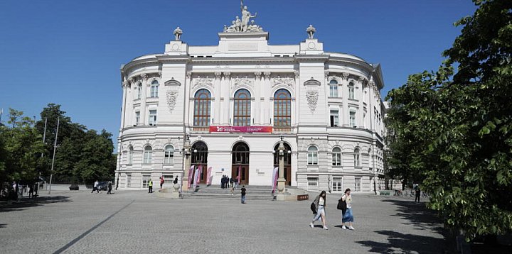 Wzrost zainteresowania kierunkami ścisłymi, ale uczelni-57757