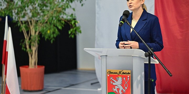 Dolnośląskie: Barbara Nowacka odwiedziła placówki wyrem-61707