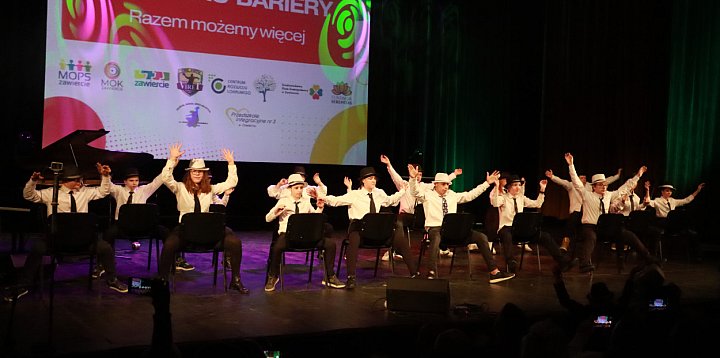 Fotorelacja: POKONAĆ BARIERY - Razem możemy więcej-62031