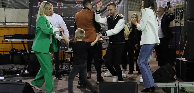 Fotorelacja: Artyści vs Policja - wydarzenie charytatywne w Zawierciu