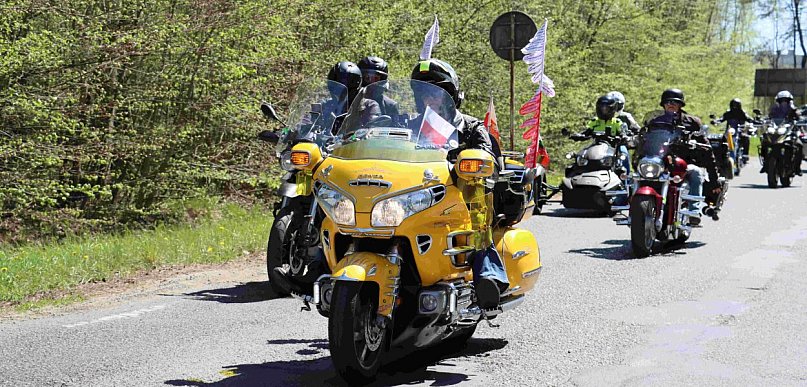 Fotorelacja I: IV Motopiknik w Łazach - parada motocykli