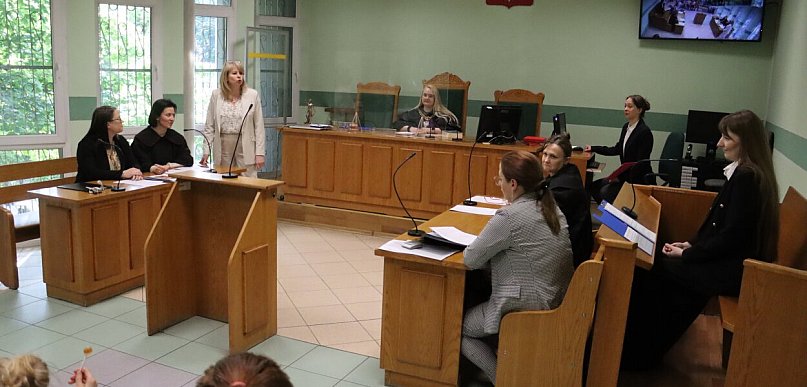 Noc Otwartych Sądów w Zawierciu. Nowe spojrzenie na wymiar sprawiedliwości