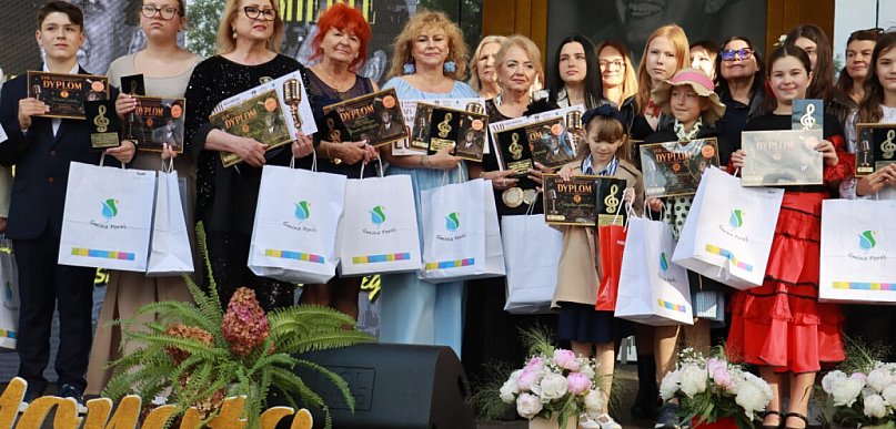 Sukces zawiercianki podczas Festiwalu Piosenek Janusza Gniatkowskiego w Poraju