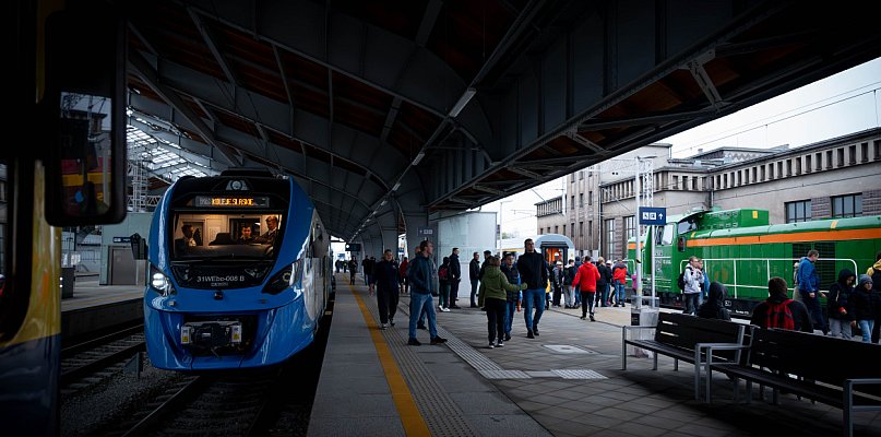 Koleje Śląskie zapraszają do udziału w badaniu satysfakcji pasażera - 60030