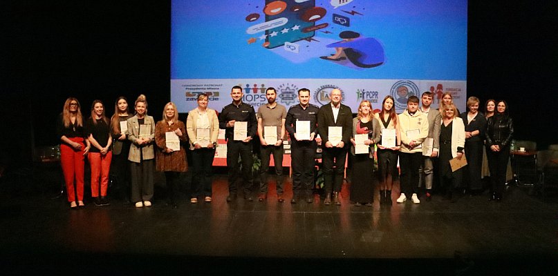 Zawiercie: Debata „Hejt niszczy – szacunek buduje” - 61268