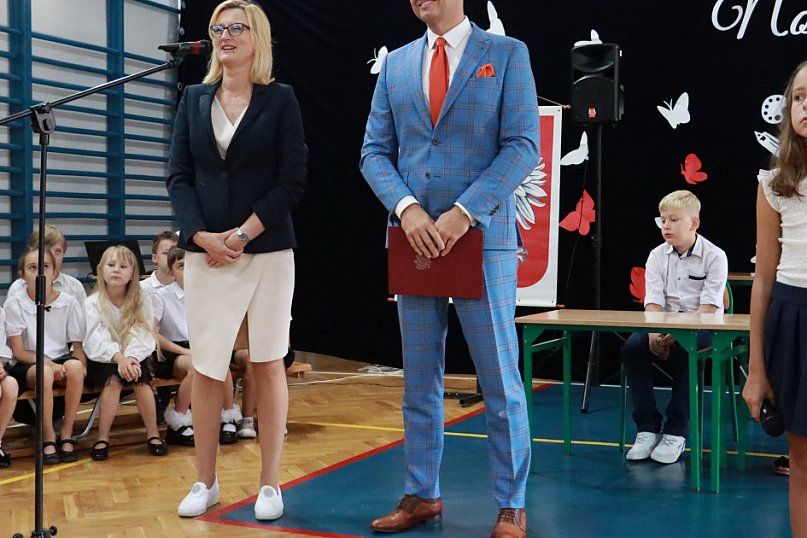 Fotorelacja: Uroczyste Rozpoczęcie Roku Szkolnego 2025/2026 w SP 5 w Zawierciu