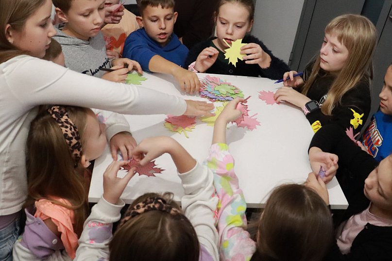 Fotorelacja: Otwarcie wystawy prac uczniów SP4 w MOK Zawiercie