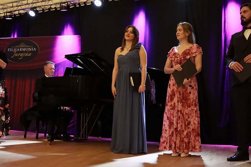 Fotorelacja: Muzyczne Święto Niepodległości z Filharmonią Jurajską w Zawierciu