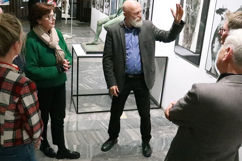 Fotorelacja: Wernisaż MIĘDZY LINIĄ A FORMĄ w MOK Zawiercie