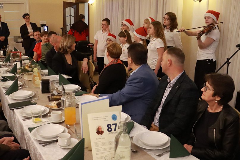 Fotorelacja: Wigilijne spotkanie członków Stowarzyszenia Ruch Harcerski CZUWAJ w Zawierciu