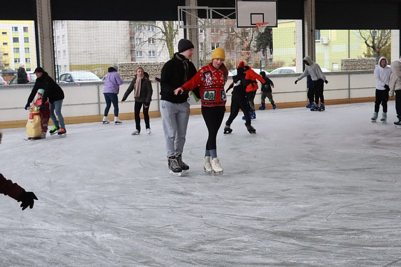 Fotorelacja: Otwarcie lodowiska w Zawierciu