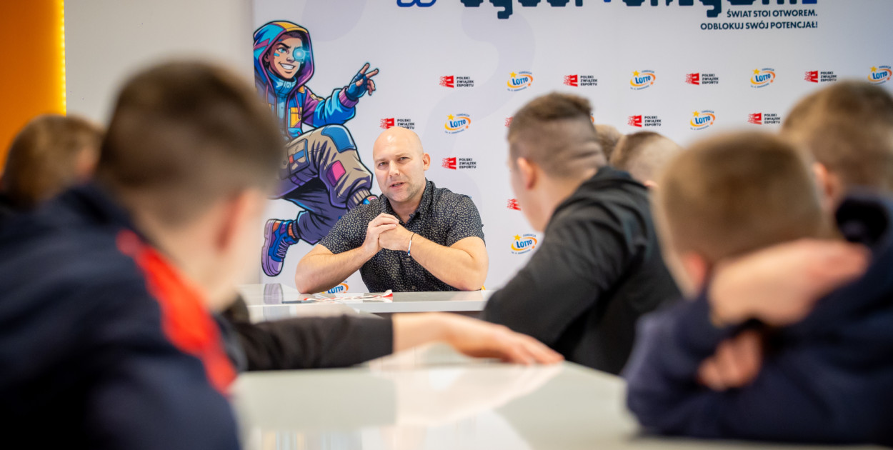 POLSKI ZWIĄZEK ESPORTU